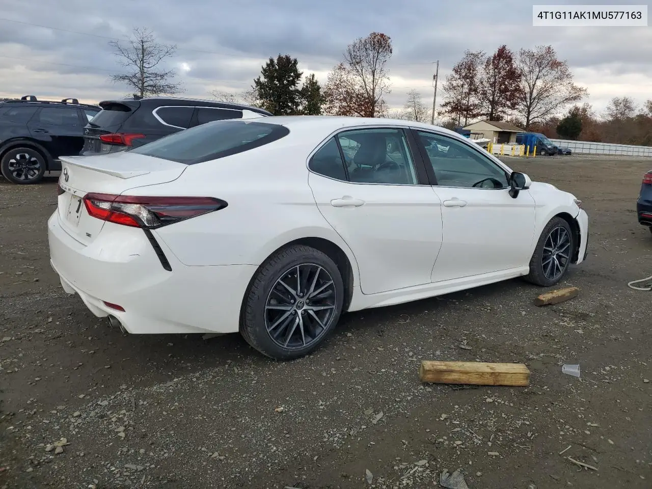 4T1G11AK1MU577163 2021 Toyota Camry Se