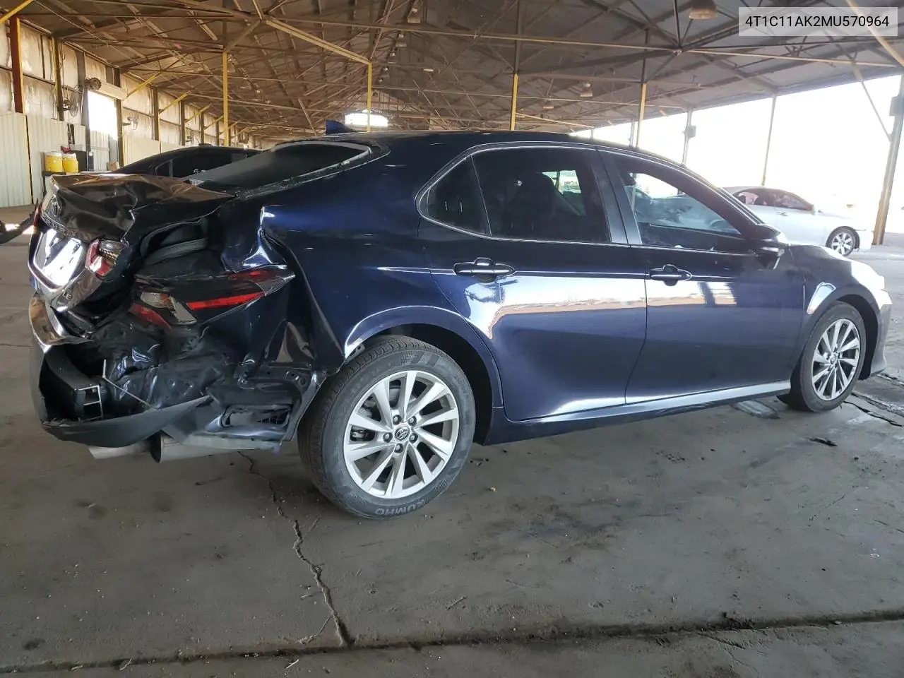 4T1C11AK2MU570964 2021 Toyota Camry Le