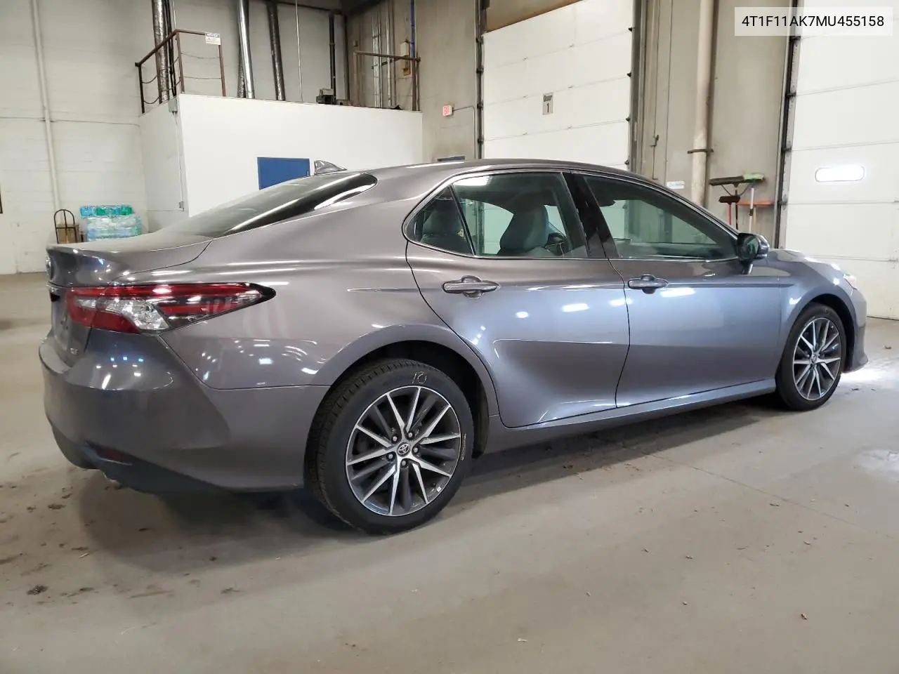 4T1F11AK7MU455158 2021 Toyota Camry Xle