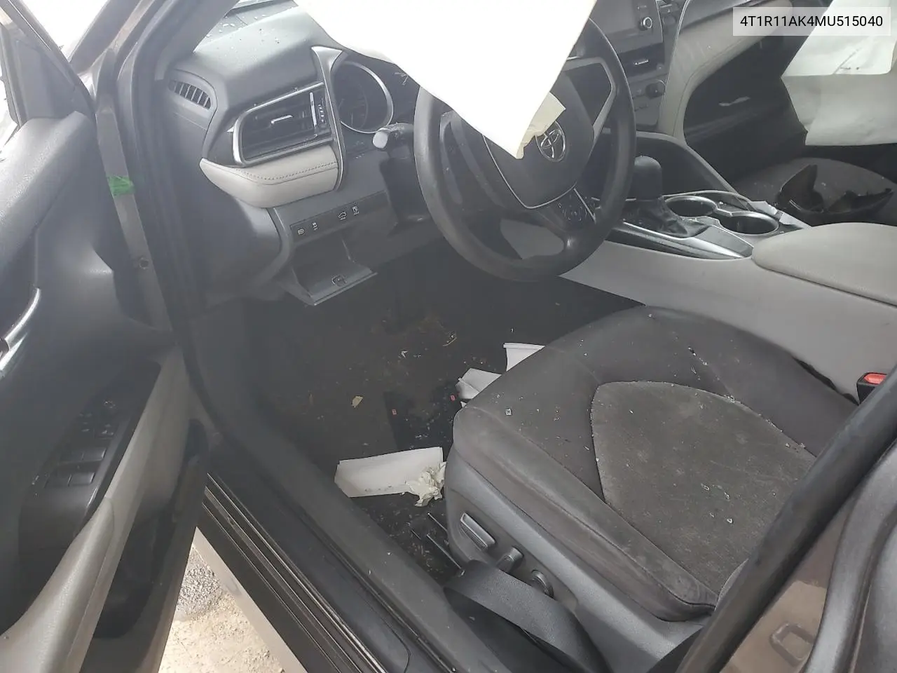 4T1R11AK4MU515040 2021 Toyota Camry Le