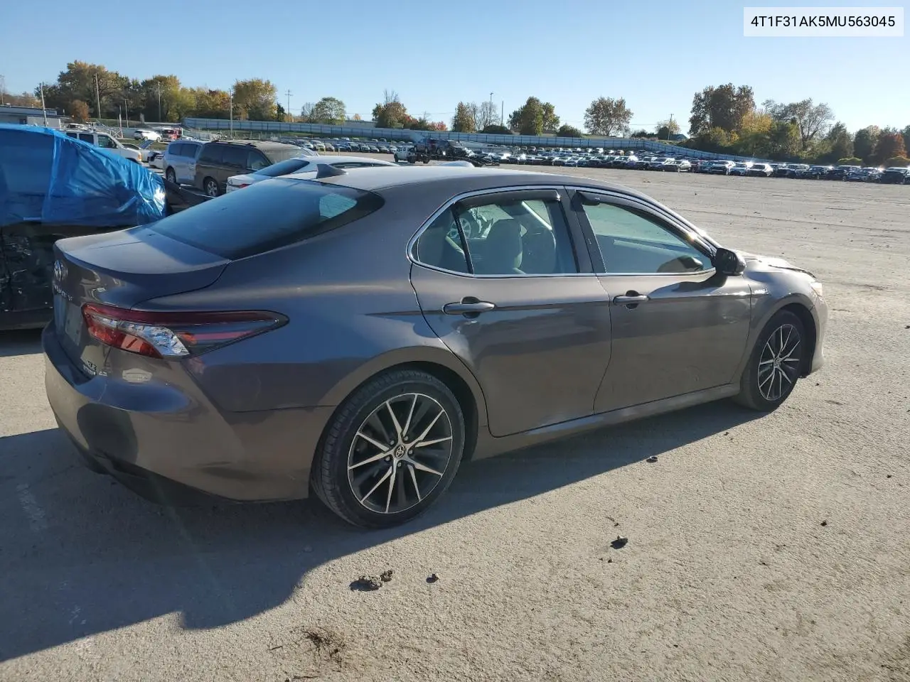 4T1F31AK5MU563045 2021 Toyota Camry Xle