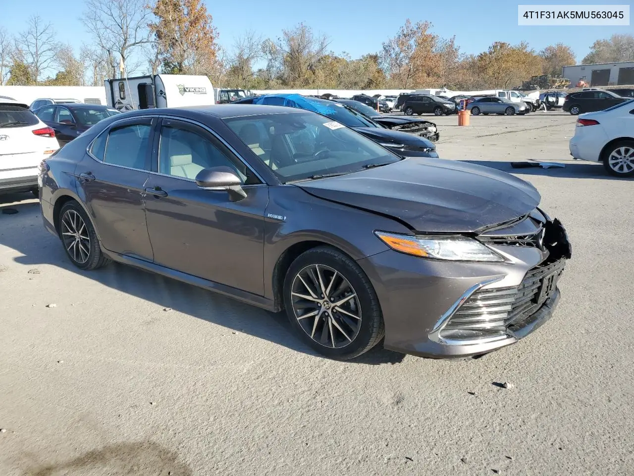 4T1F31AK5MU563045 2021 Toyota Camry Xle