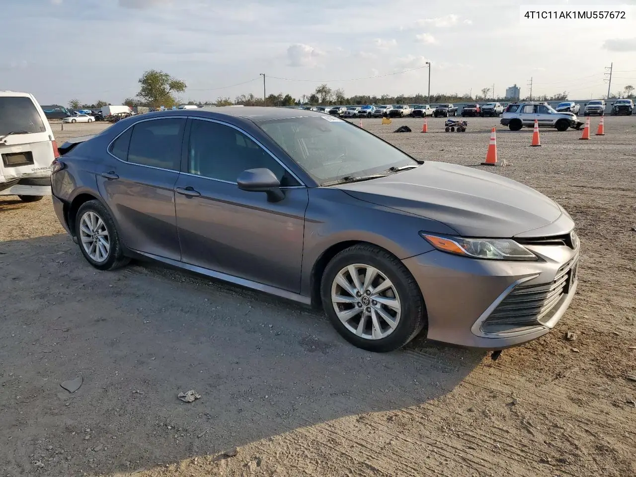 4T1C11AK1MU557672 2021 Toyota Camry Le
