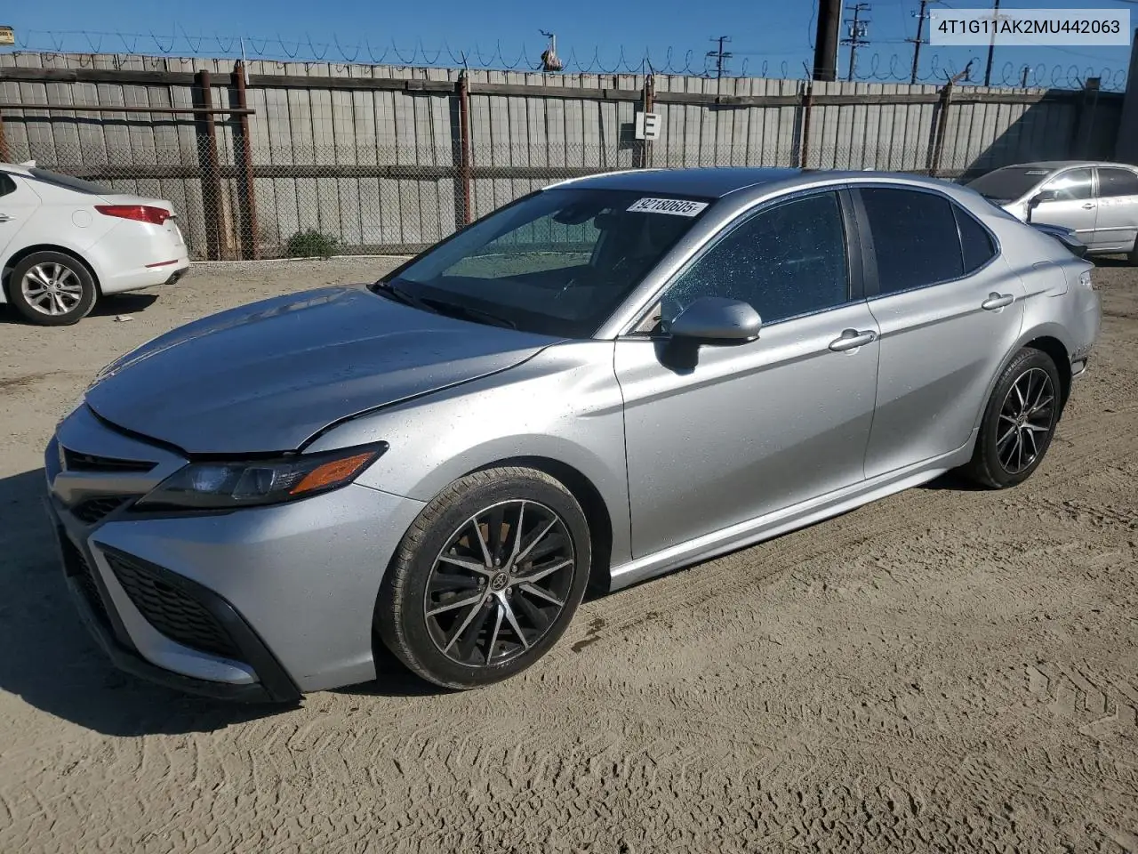 4T1G11AK2MU442063 2021 Toyota Camry Se