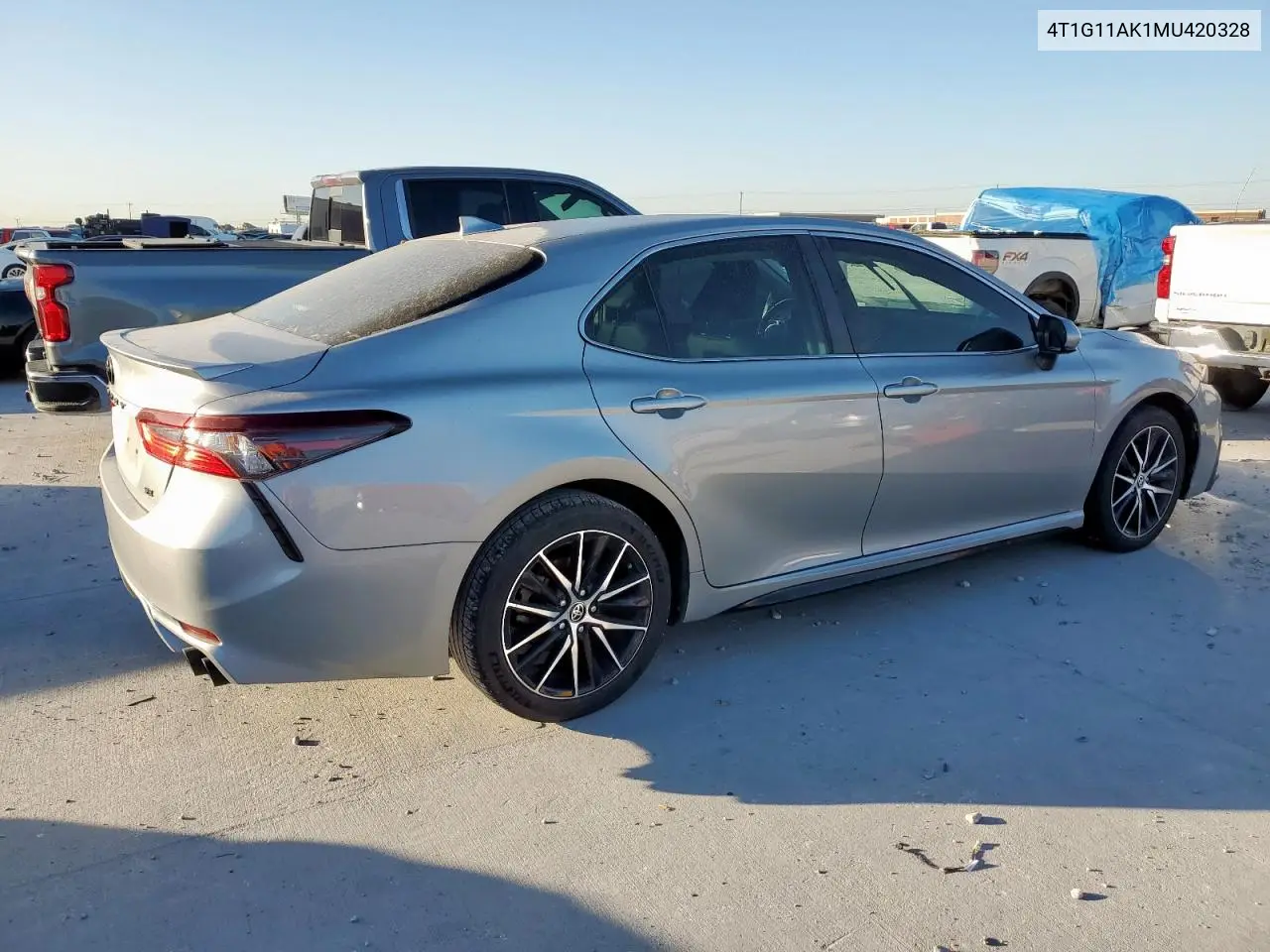 4T1G11AK1MU420328 2021 Toyota Camry Se