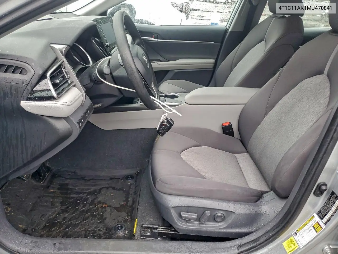 4T1C11AK1MU470841 2021 Toyota Camry Le
