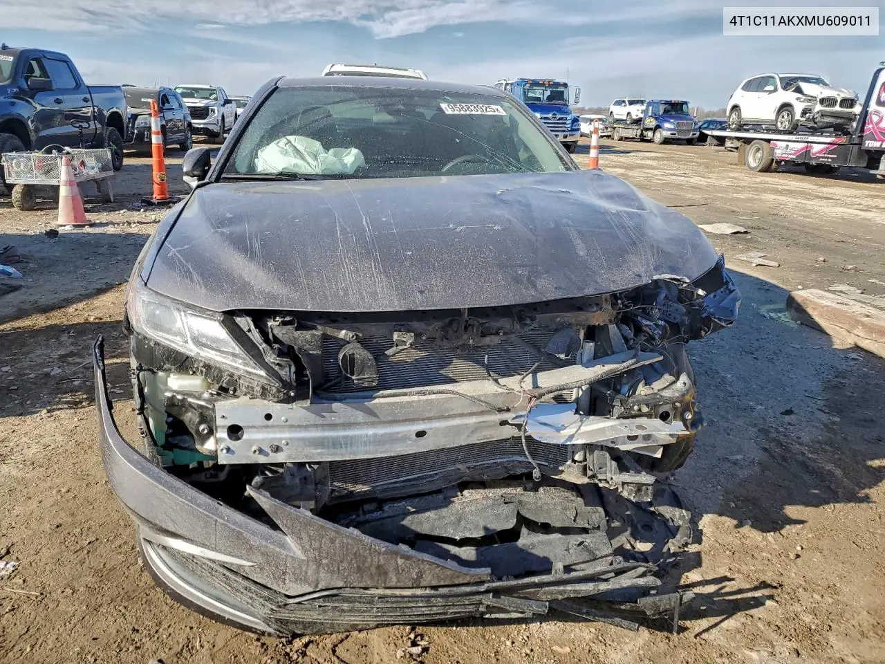 4T1C11AKXMU609011 2021 Toyota Camry Le