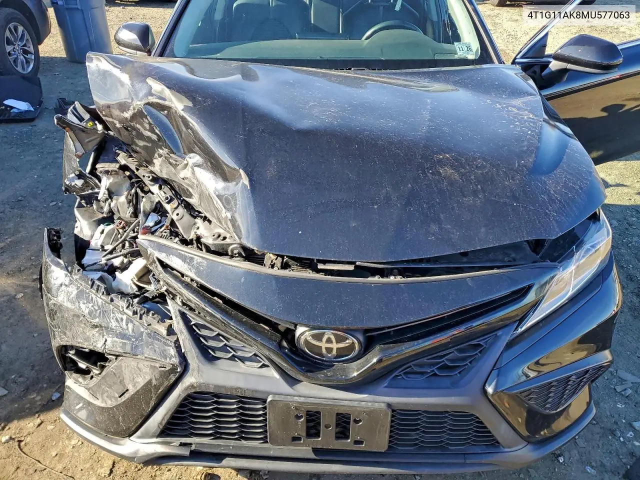 4T1G11AK8MU577063 2021 Toyota Camry Se