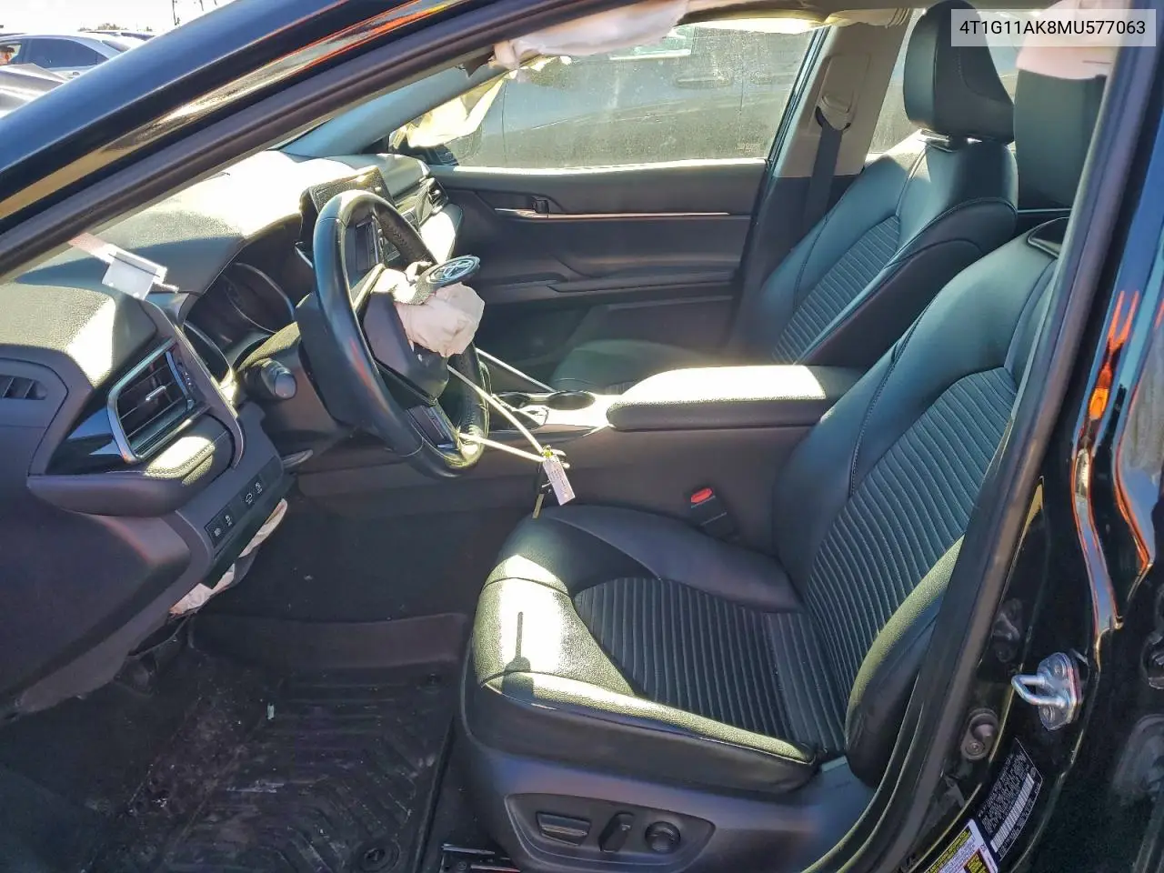 4T1G11AK8MU577063 2021 Toyota Camry Se