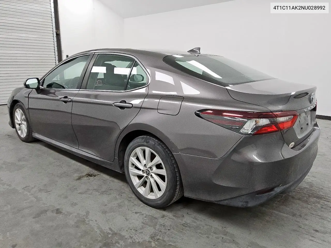 4T1C11AK2NU028992 2022 Toyota Camry Le