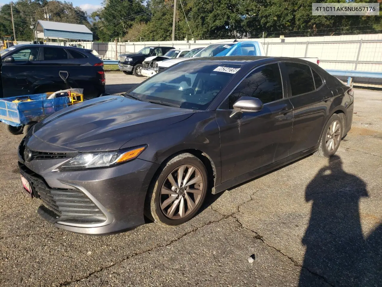 4T1C11AK5NU657176 2022 Toyota Camry Le