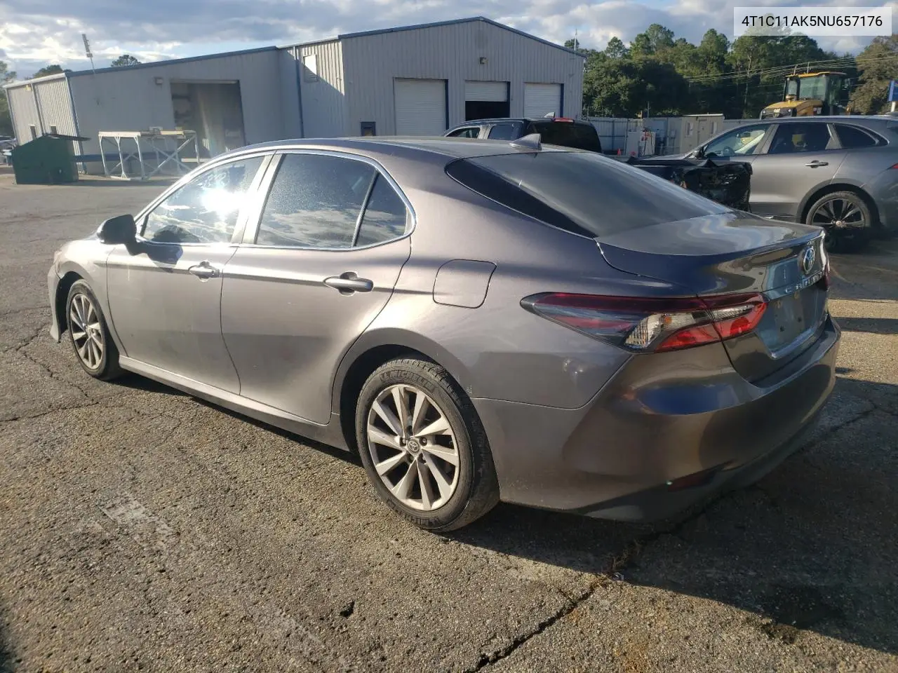 4T1C11AK5NU657176 2022 Toyota Camry Le
