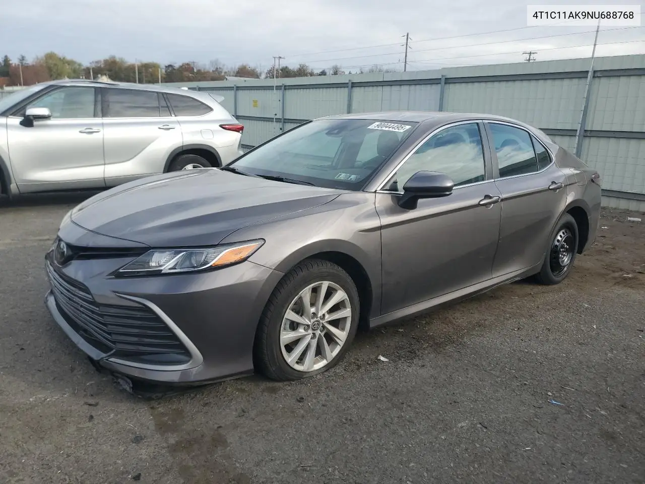 4T1C11AK9NU688768 2022 Toyota Camry Le
