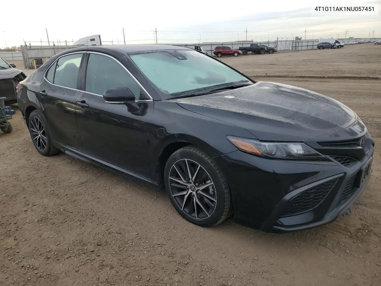 4T1G11AK1NU057451 2022 Toyota Camry Se