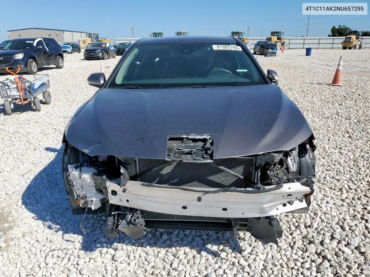 4T1C11AK2NU657295 2022 Toyota Camry Le