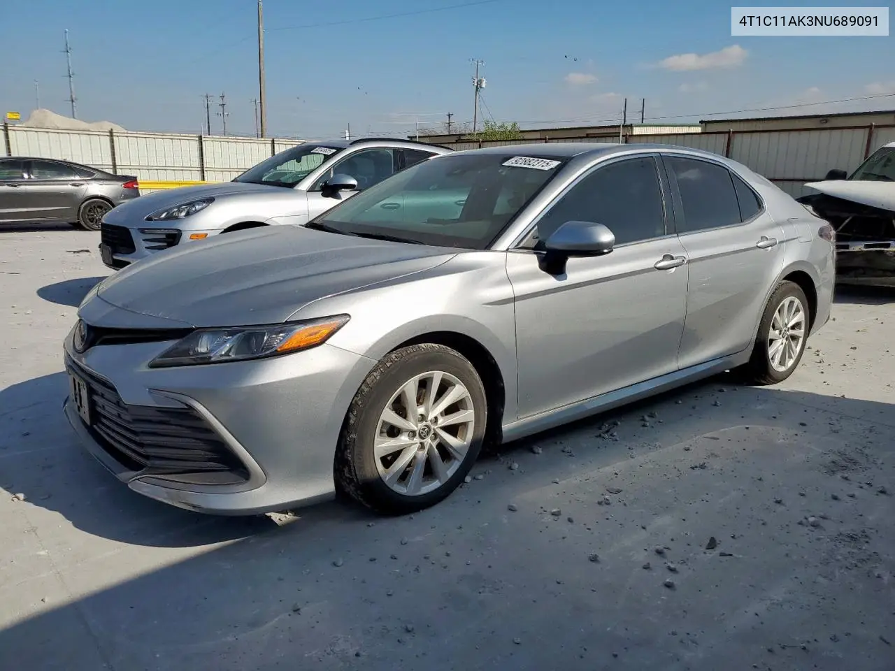 4T1C11AK3NU689091 2022 Toyota Camry Le