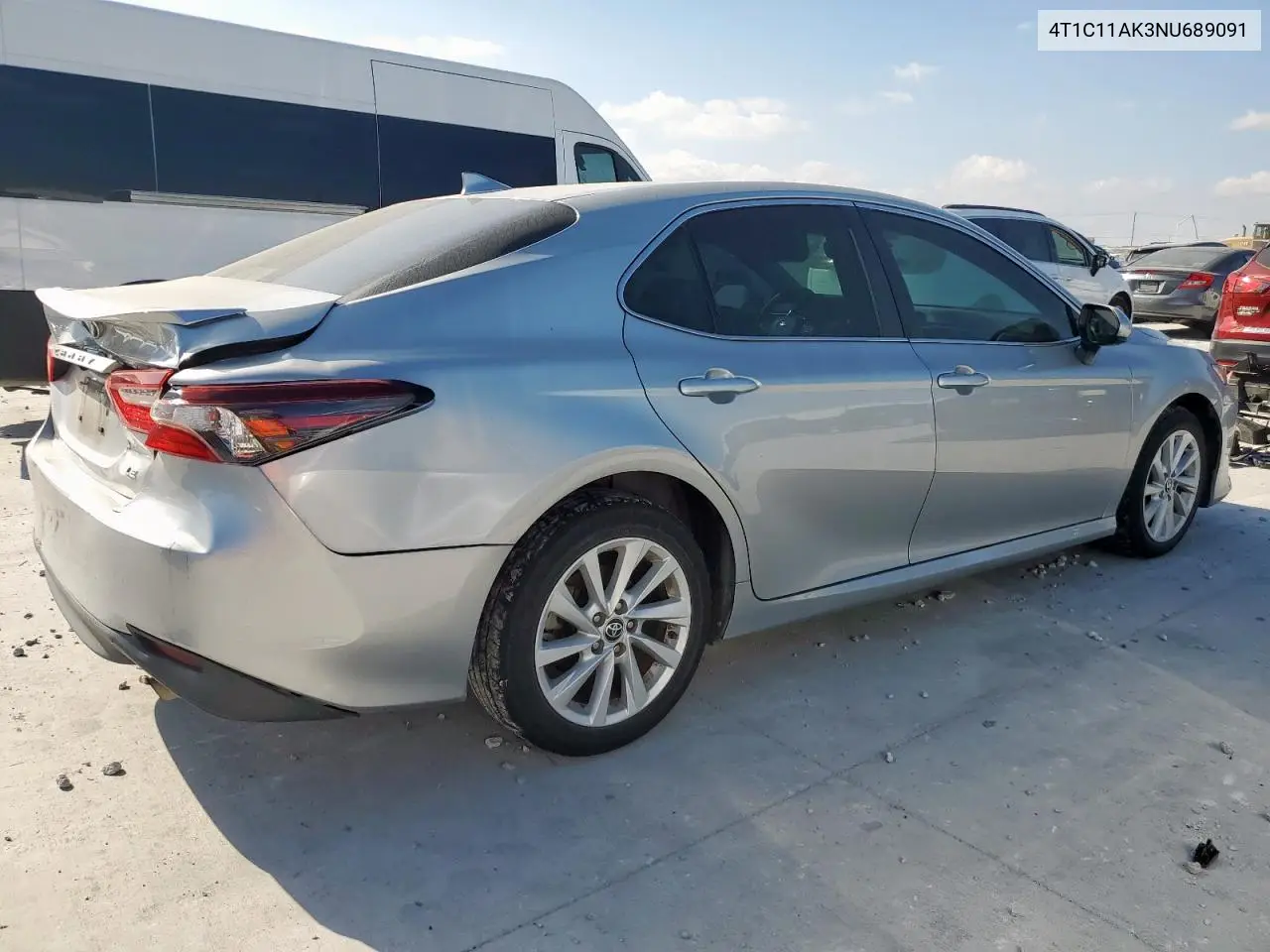 4T1C11AK3NU689091 2022 Toyota Camry Le