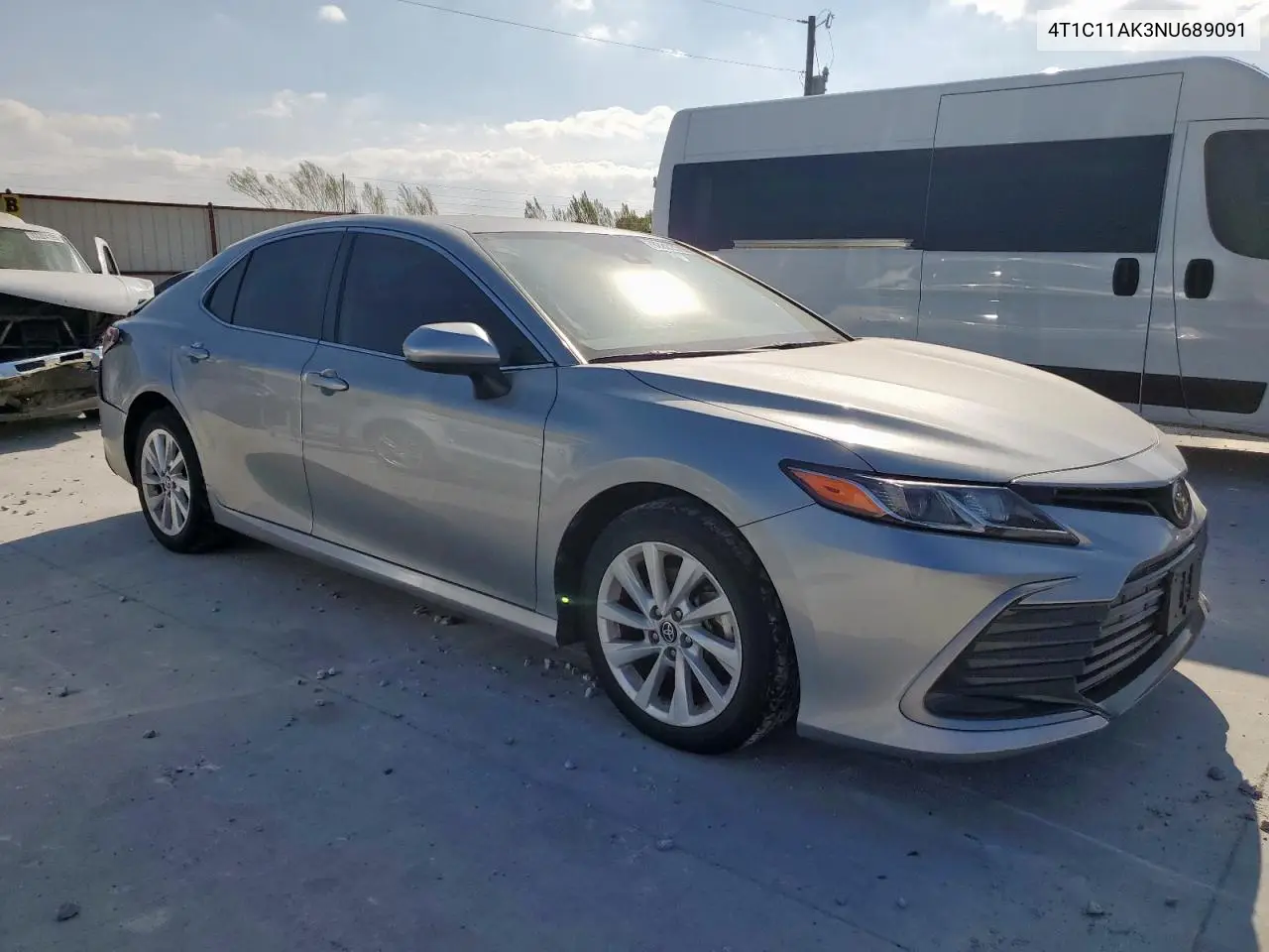 4T1C11AK3NU689091 2022 Toyota Camry Le