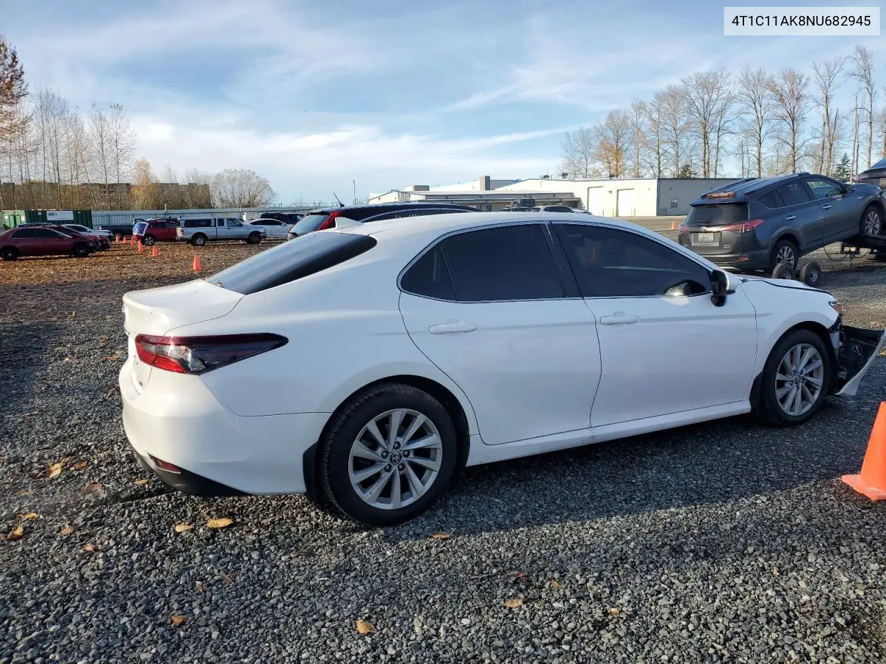 4T1C11AK8NU682945 2022 Toyota Camry Le