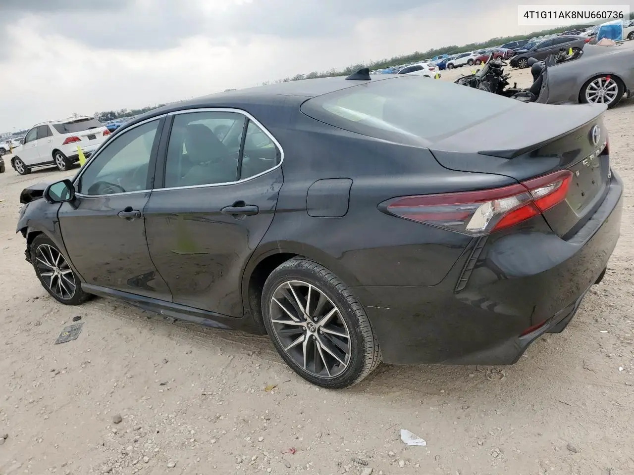 4T1G11AK8NU660736 2022 Toyota Camry Se
