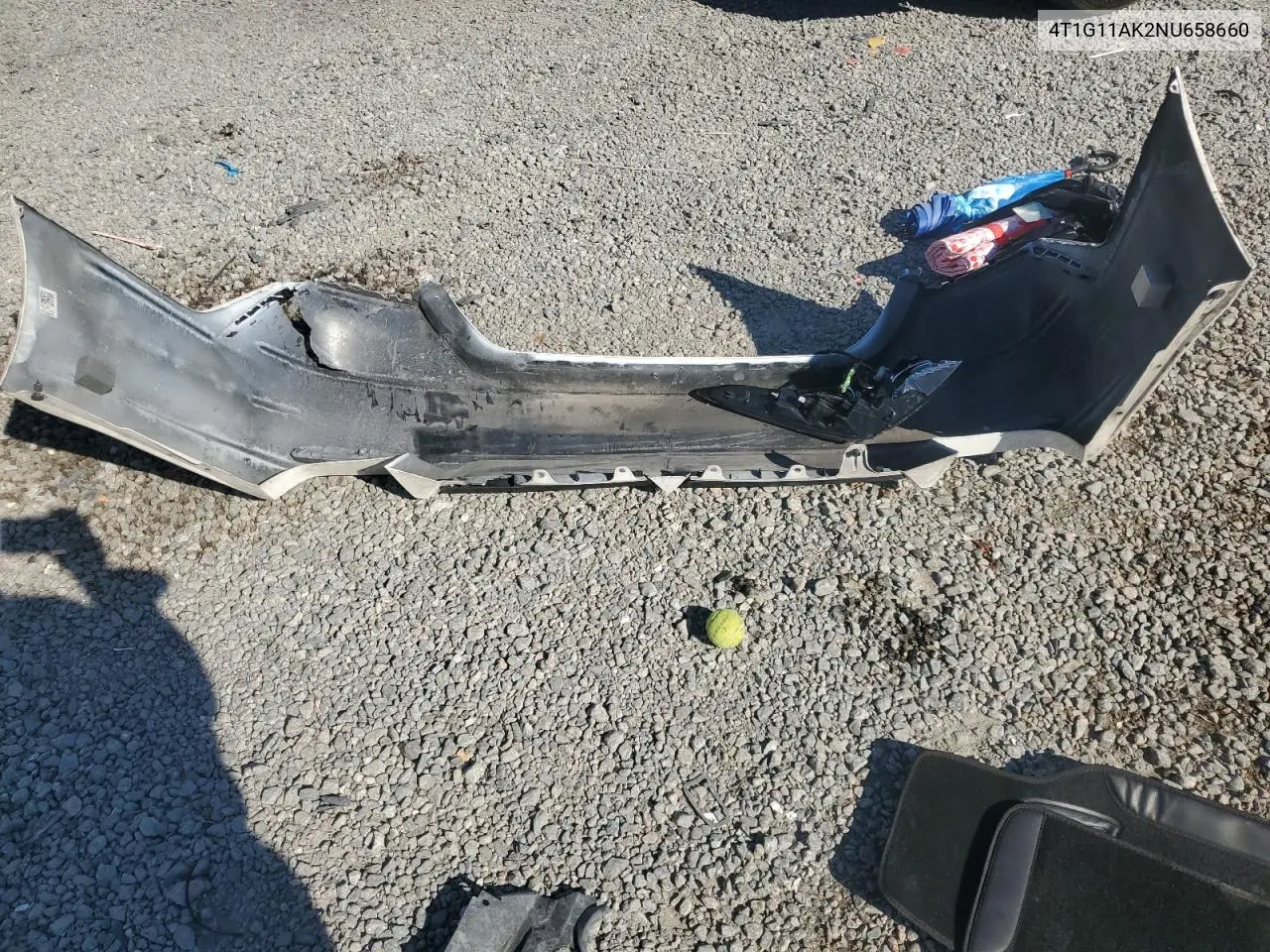 4T1G11AK2NU658660 2022 Toyota Camry Se