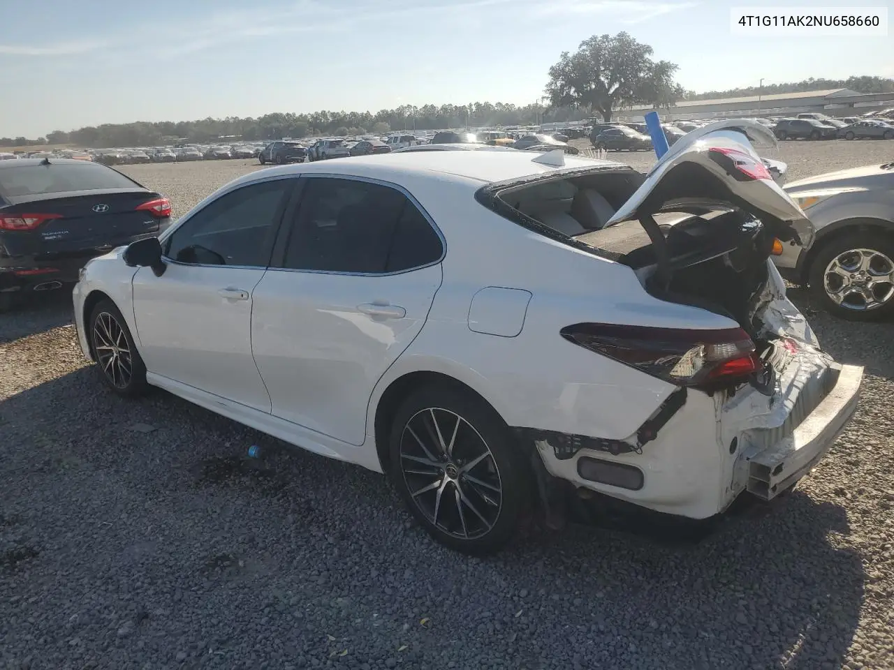 4T1G11AK2NU658660 2022 Toyota Camry Se