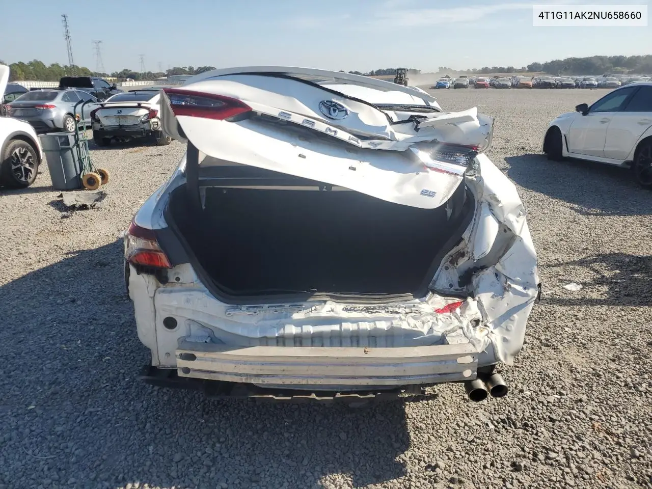 4T1G11AK2NU658660 2022 Toyota Camry Se