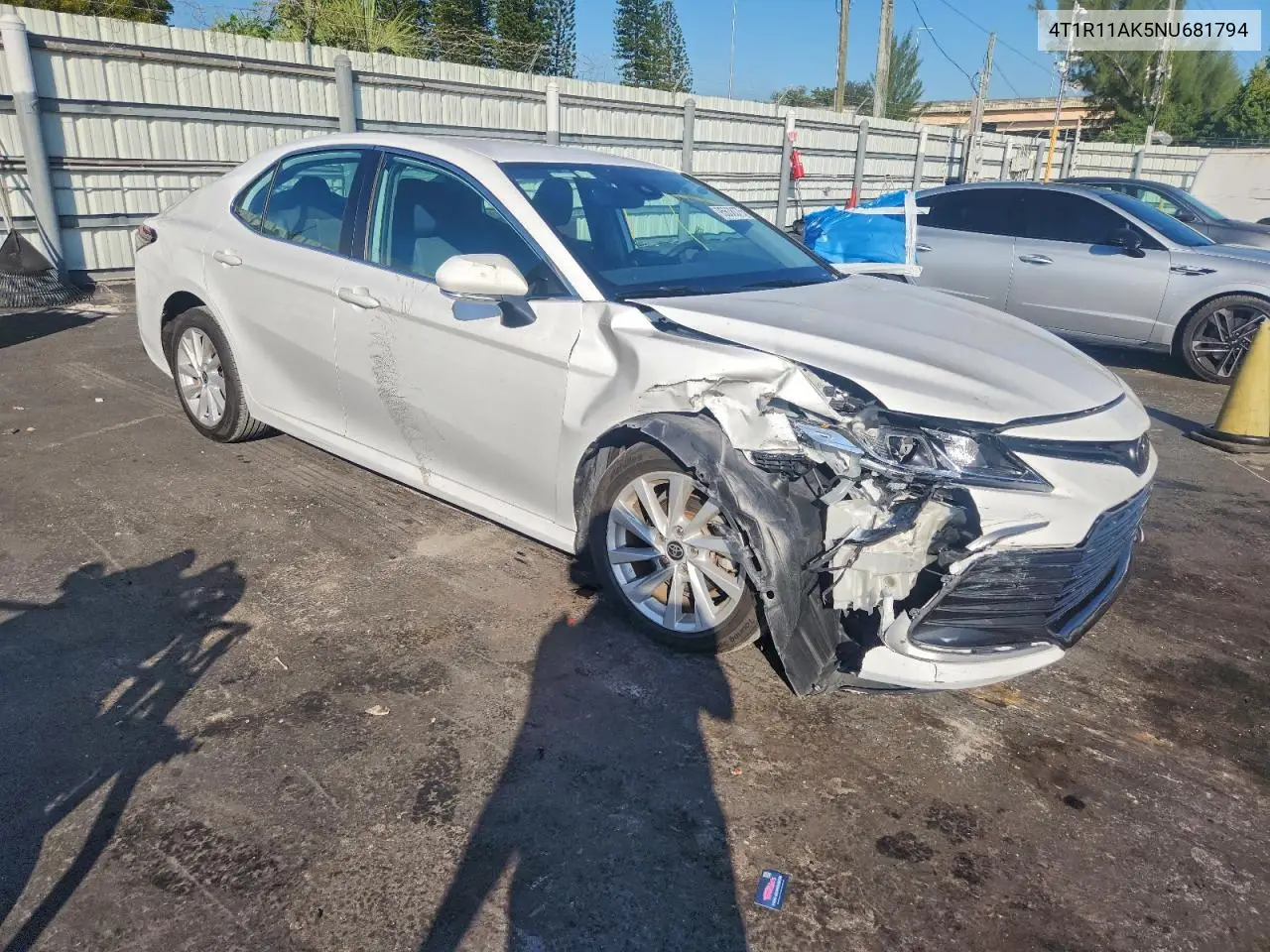 4T1R11AK5NU681794 2022 Toyota Camry Le