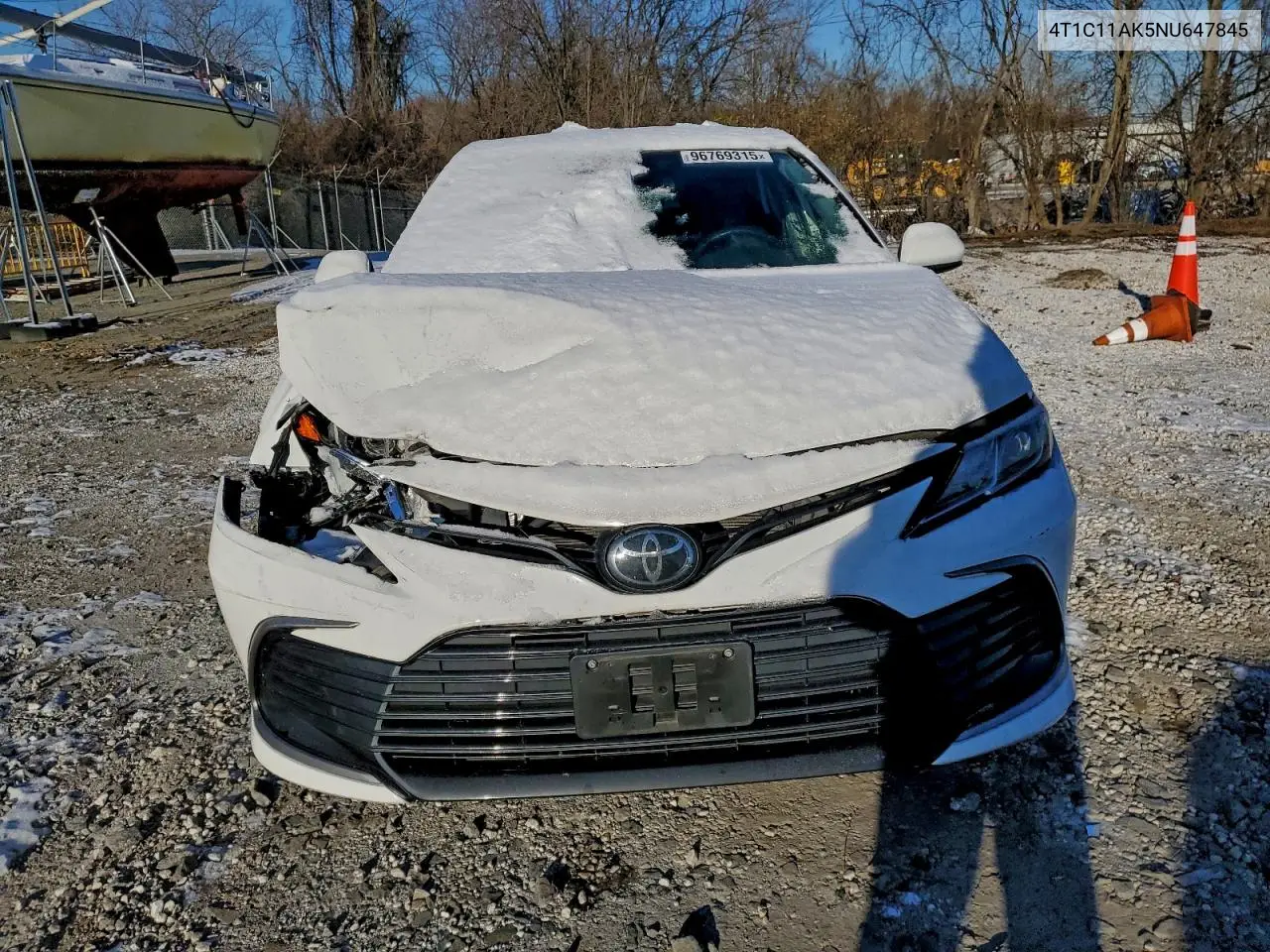 4T1C11AK5NU647845 2022 Toyota Camry Le