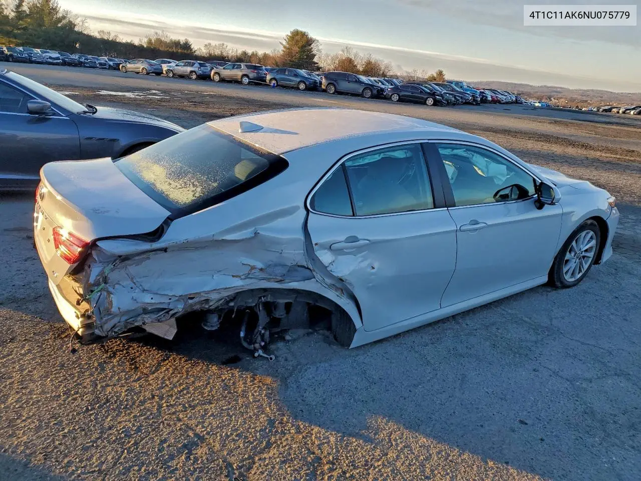 4T1C11AK6NU075779 2022 Toyota Camry Le
