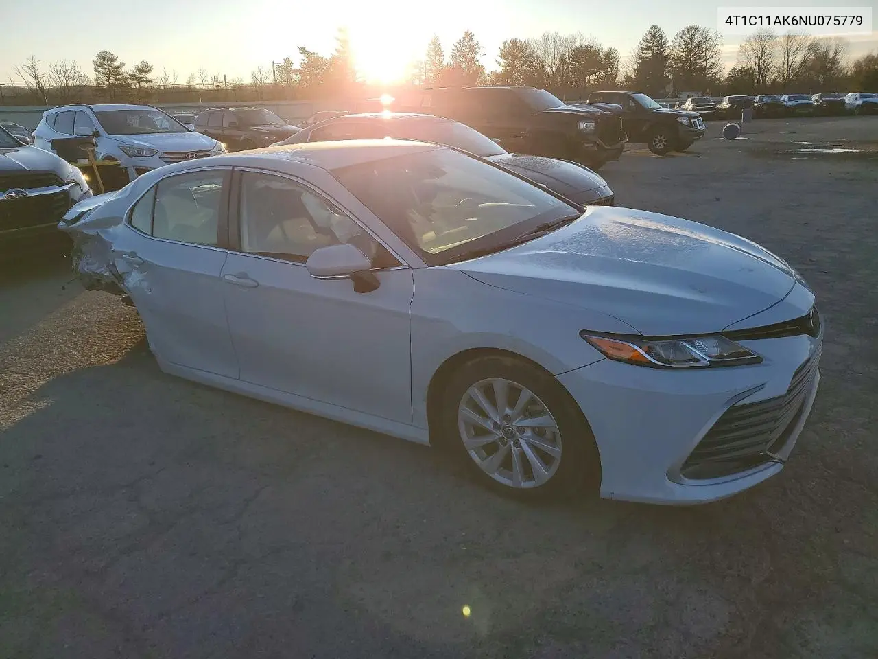 4T1C11AK6NU075779 2022 Toyota Camry Le