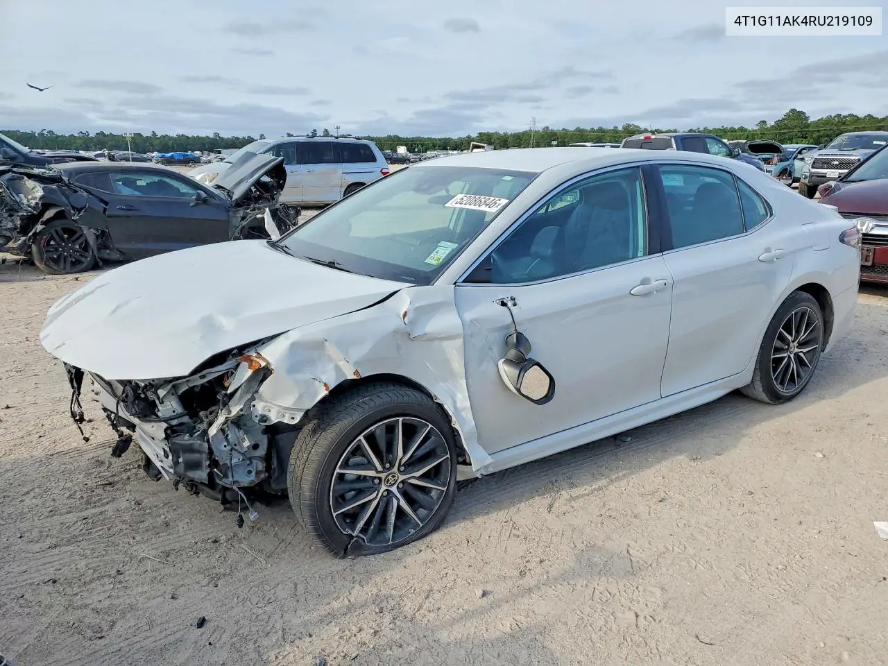 4T1G11AK4RU219109 2024 Toyota Camry Se