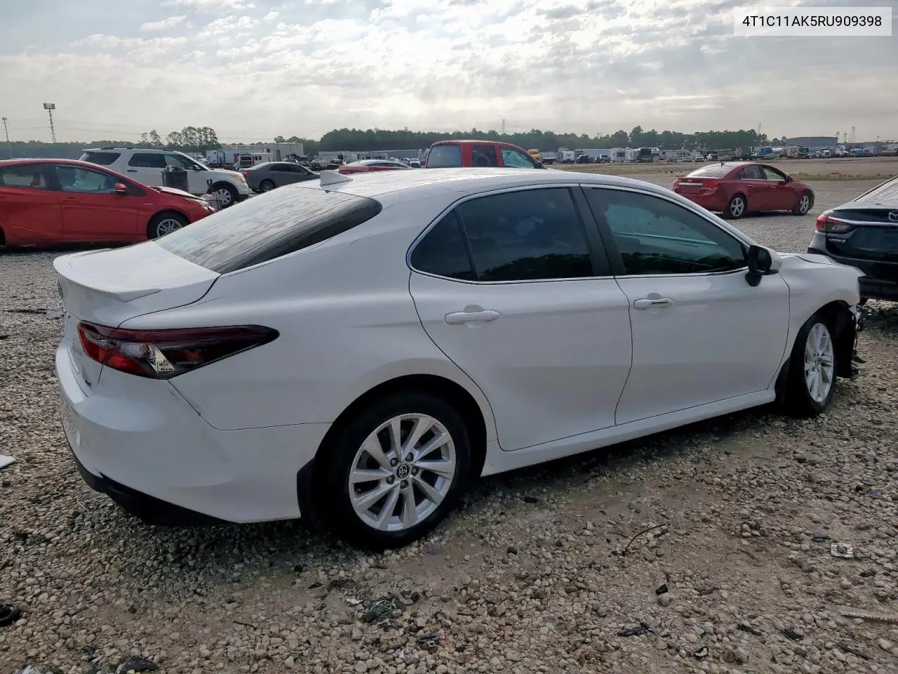4T1C11AK5RU909398 2024 Toyota Camry Le