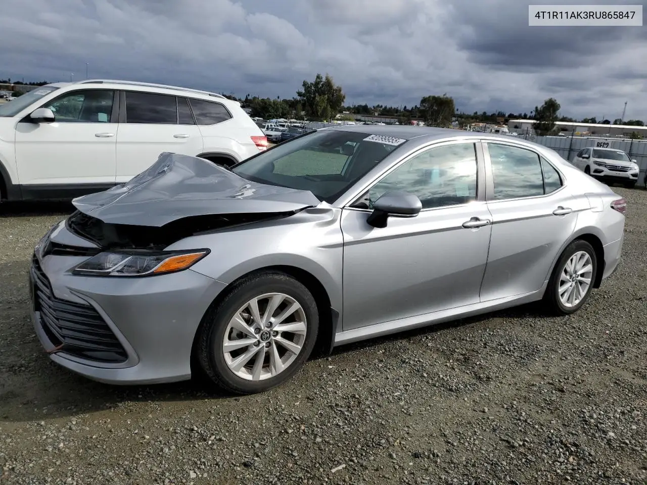 4T1R11AK3RU865847 2024 Toyota Camry Le