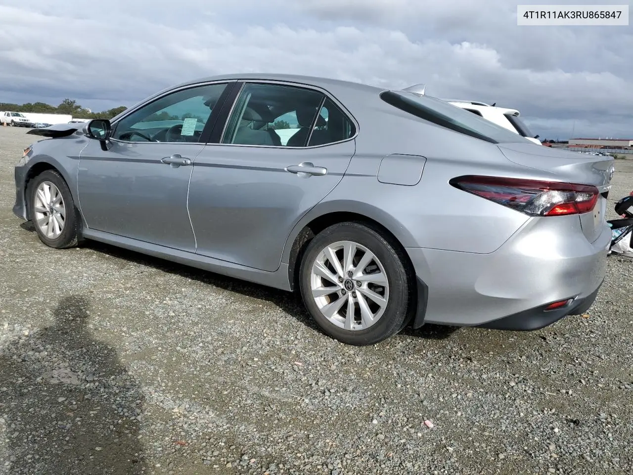 4T1R11AK3RU865847 2024 Toyota Camry Le