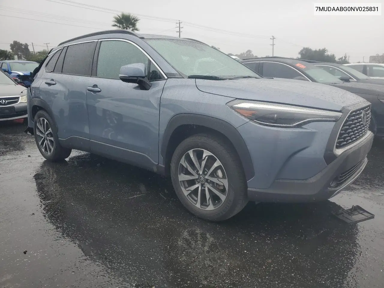 7MUDAABG0NV025831 2022 Toyota Corolla Cross Xle