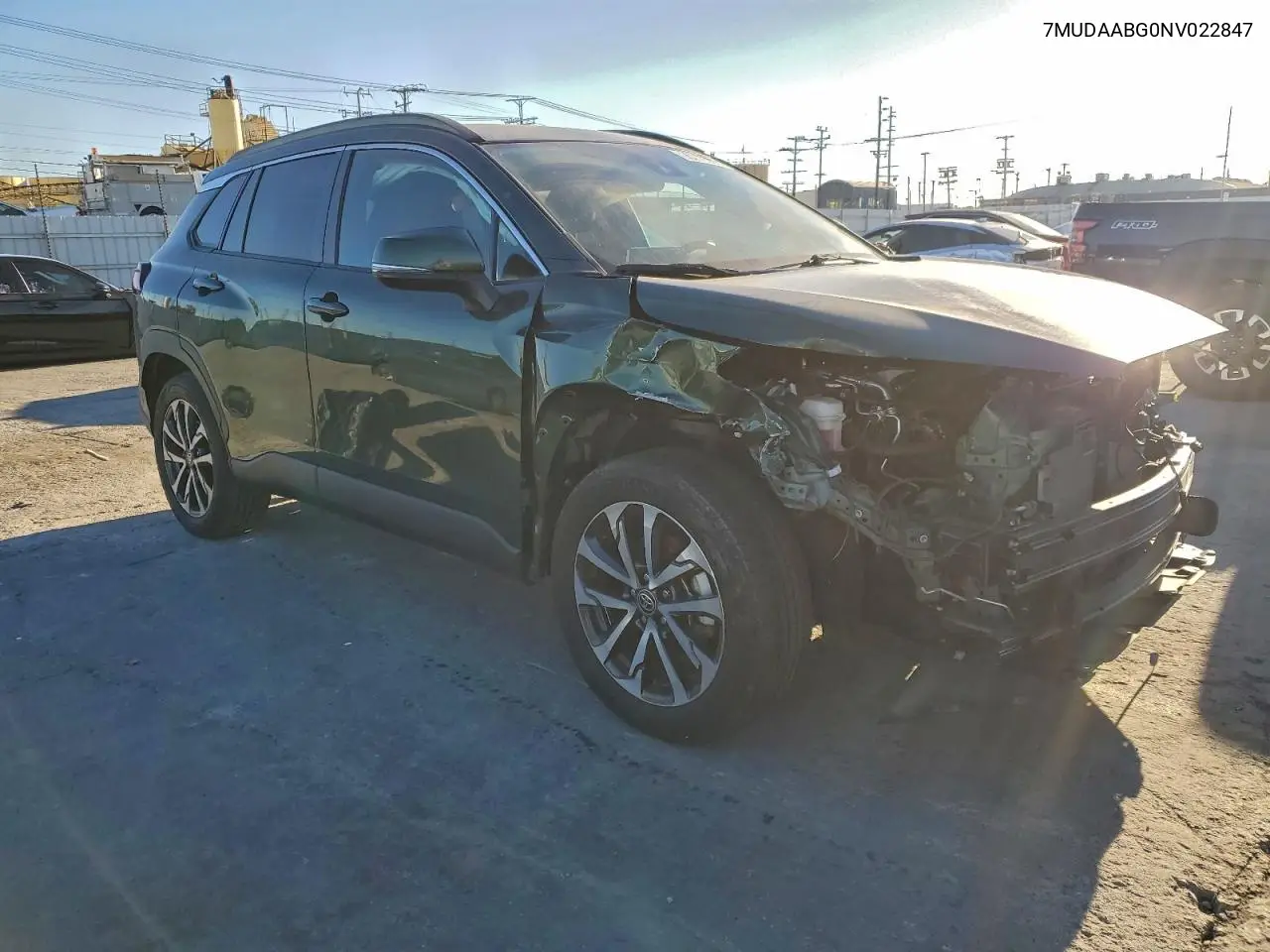 7MUDAABG0NV022847 2022 Toyota Corolla Cross Xle