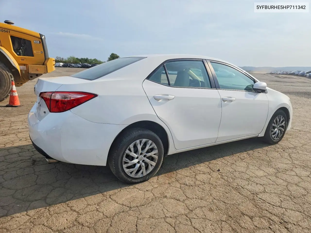 5YFBURHE5HP711342 2017 Toyota Corolla Le