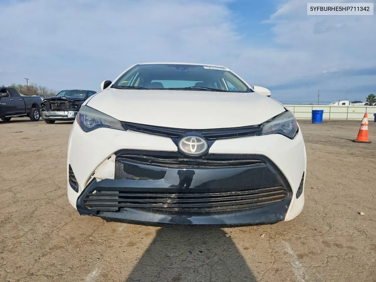 5YFBURHE5HP711342 2017 Toyota Corolla Le