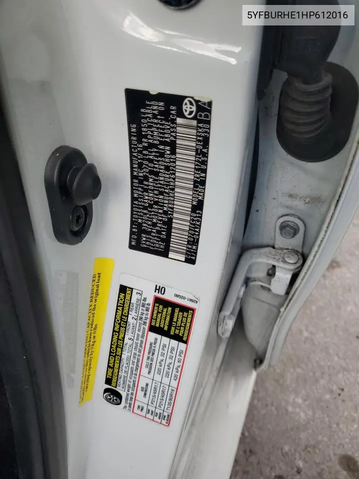 5YFBURHE1HP612016 2017 Toyota Corolla L