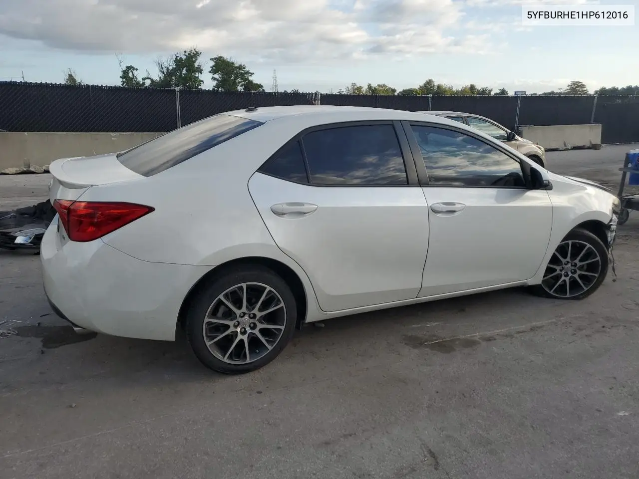 5YFBURHE1HP612016 2017 Toyota Corolla L