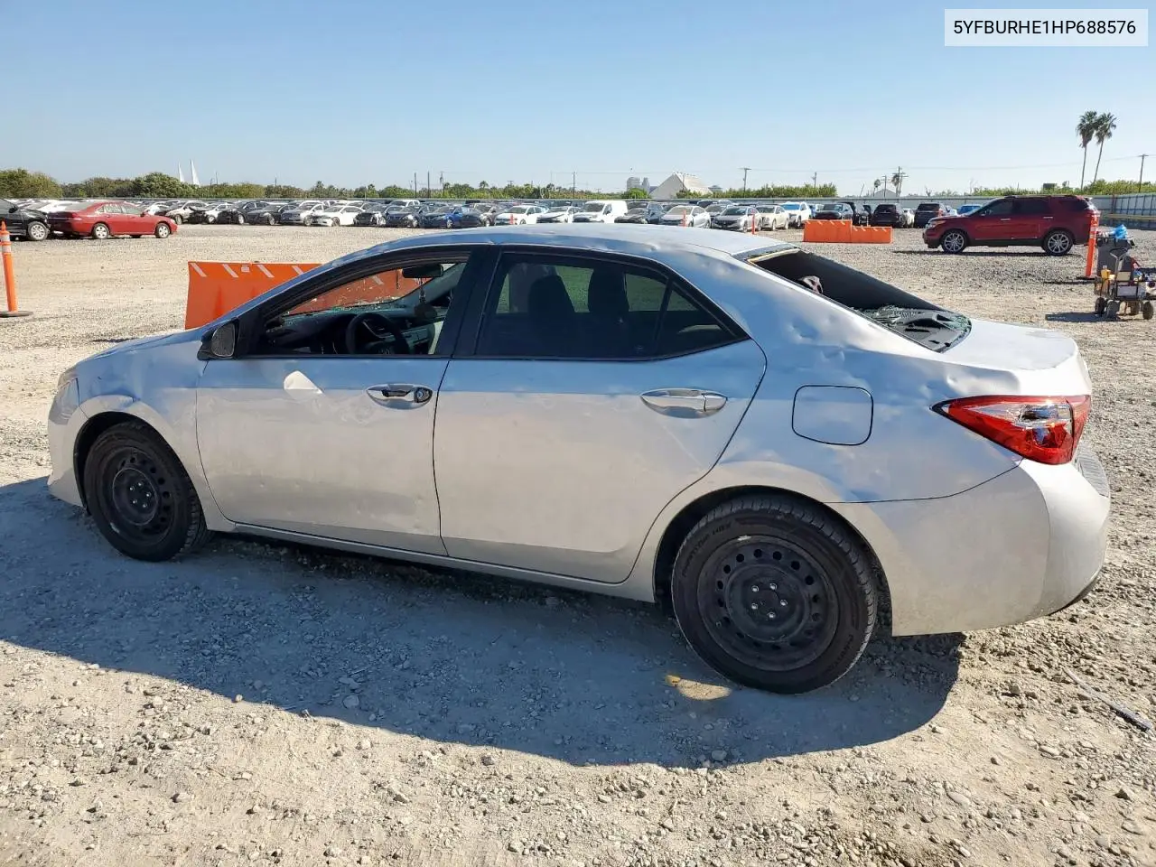 5YFBURHE1HP688576 2017 Toyota Corolla L