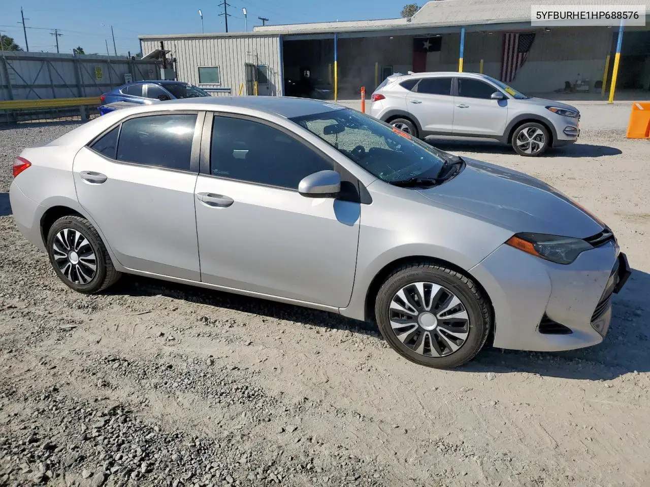 5YFBURHE1HP688576 2017 Toyota Corolla L
