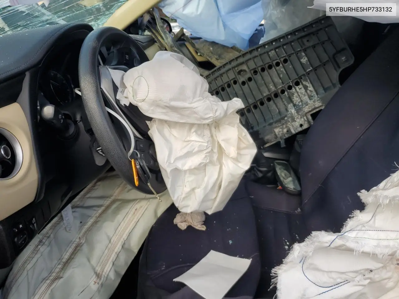 5YFBURHE5HP733132 2017 Toyota Corolla L