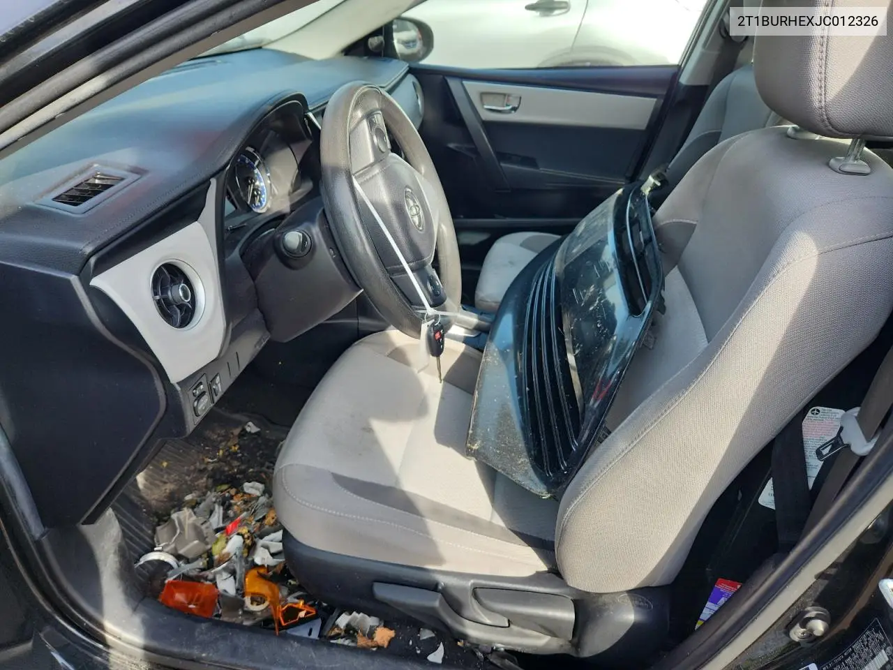 2T1BURHEXJC012326 2018 Toyota Corolla L