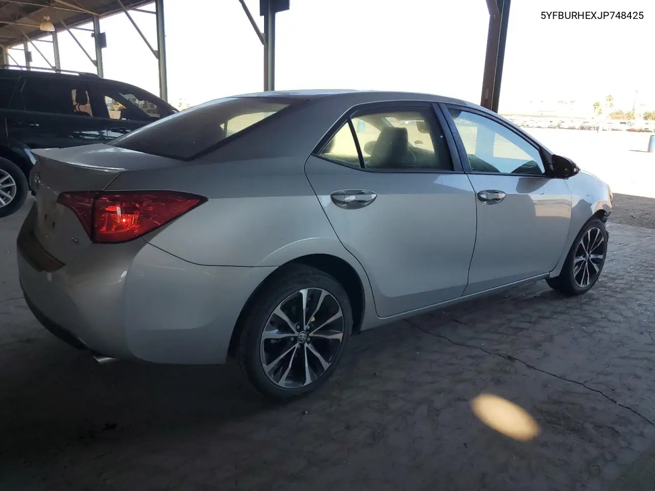 5YFBURHEXJP748425 2018 Toyota Corolla L