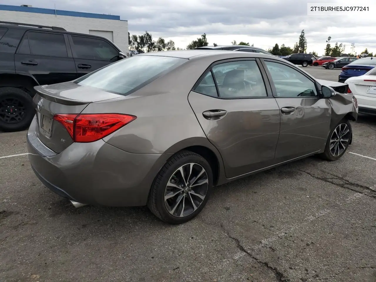 2T1BURHE5JC977241 2018 Toyota Corolla L