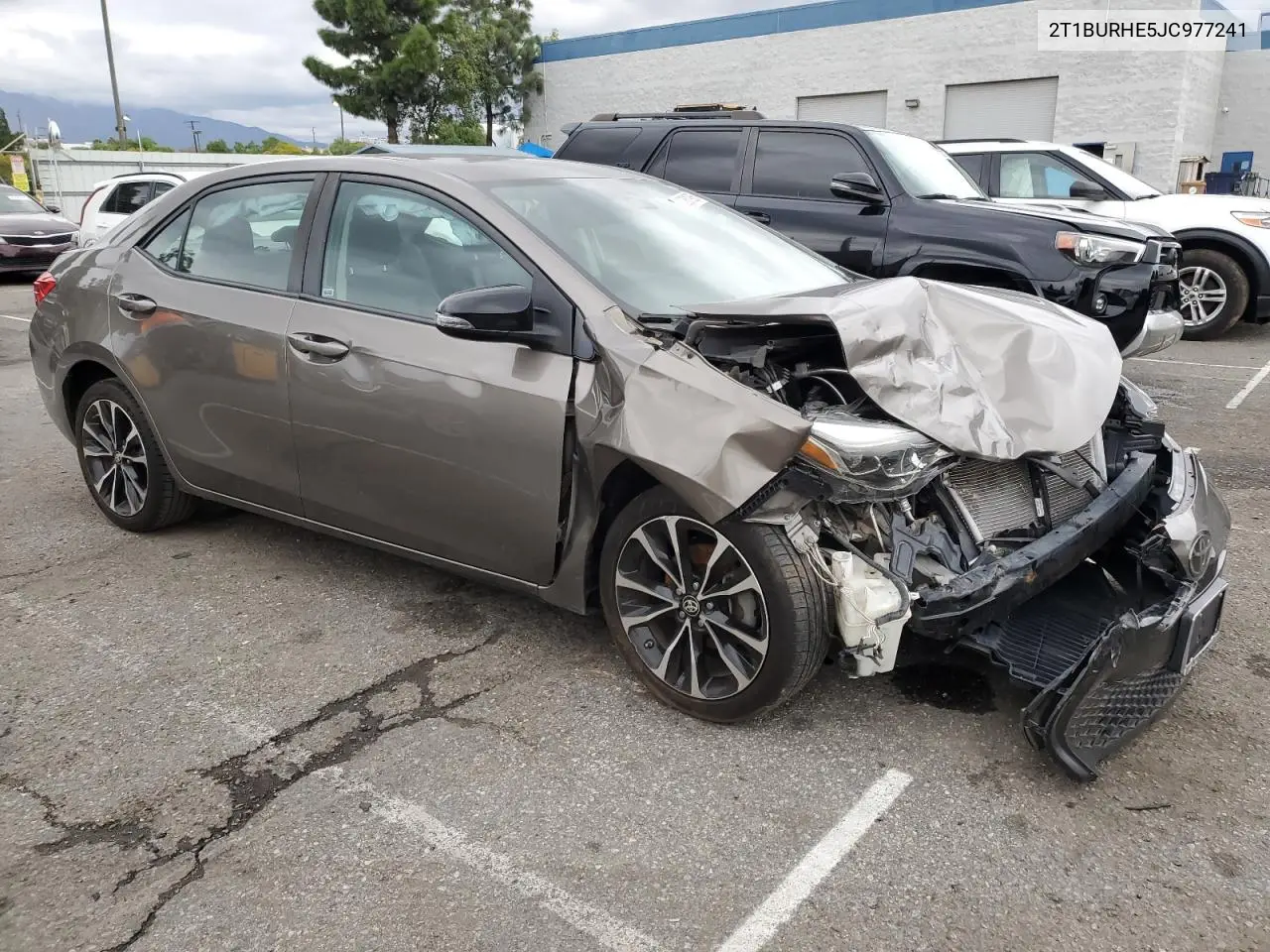 2T1BURHE5JC977241 2018 Toyota Corolla L