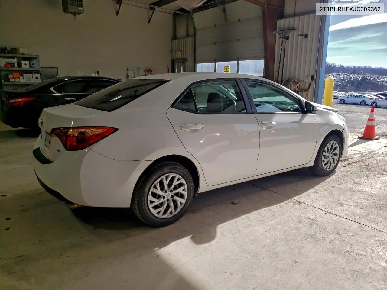 2T1BURHEXJC009362 2018 Toyota Corolla L