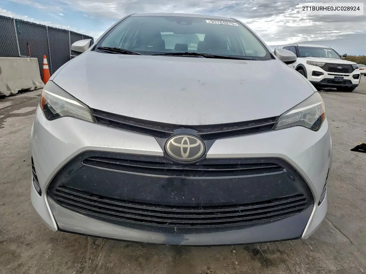 2T1BURHE0JC028924 2018 Toyota Corolla L